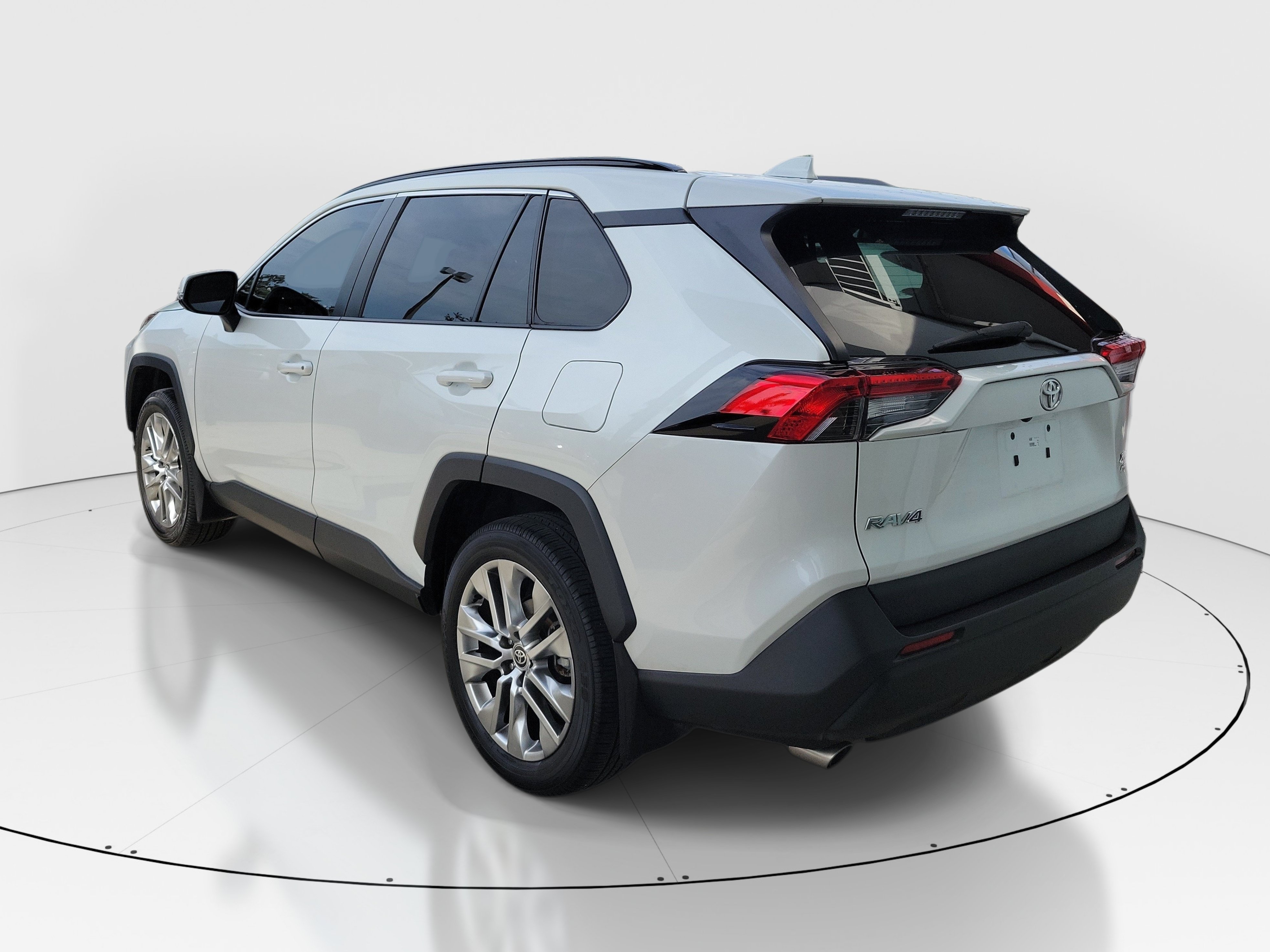 Certified 2024 Toyota RAV4 XLE Premium AWD/4WD image 5