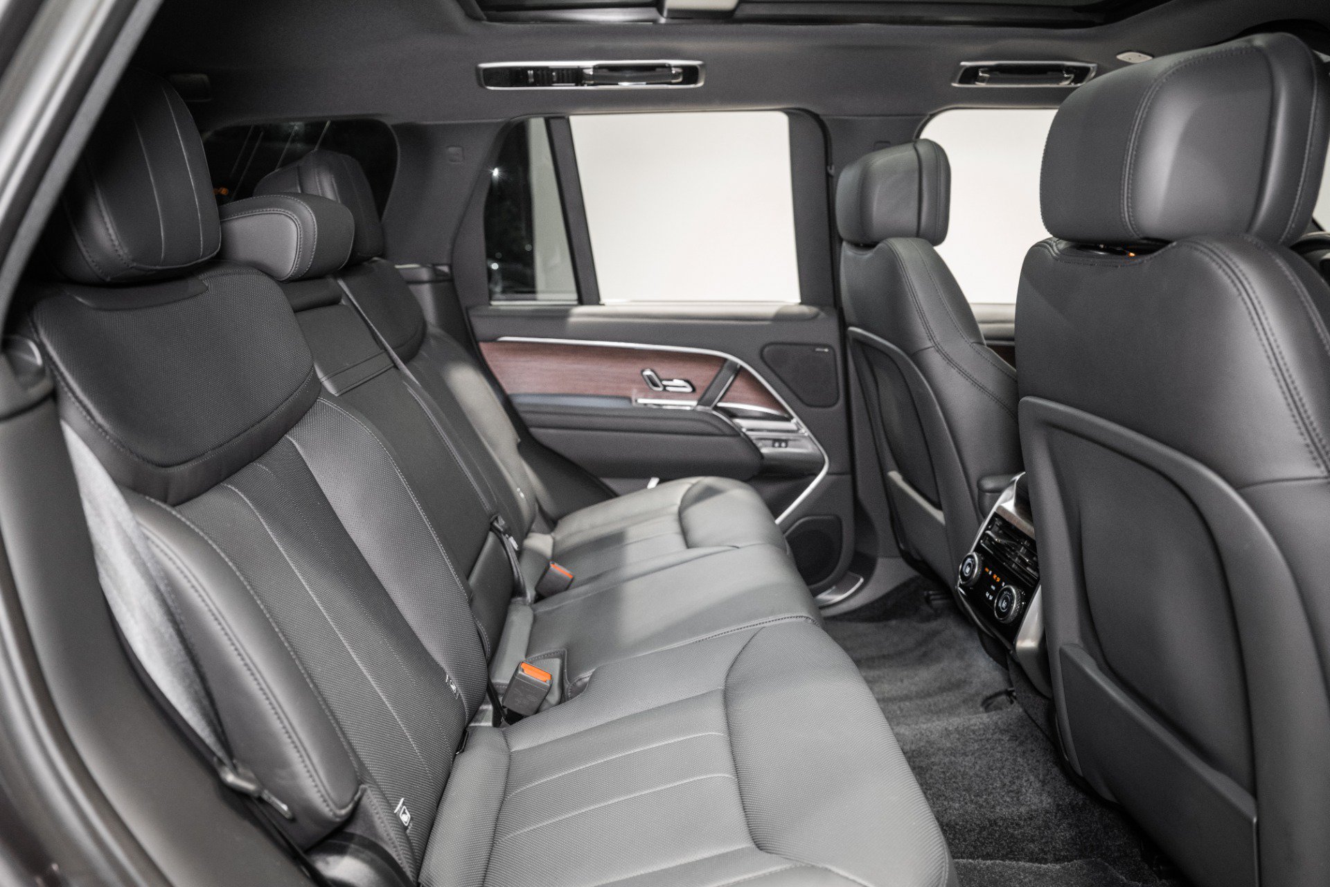 Used 2023 Land Rover Range Rover SE AWD/4WD image 22