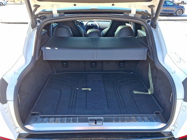 Used 2021 Aston Martin DBX image 24