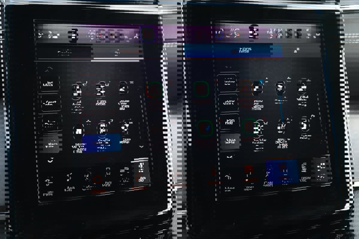 Used 2022 Jeep Grand Cherokee Limited image 44