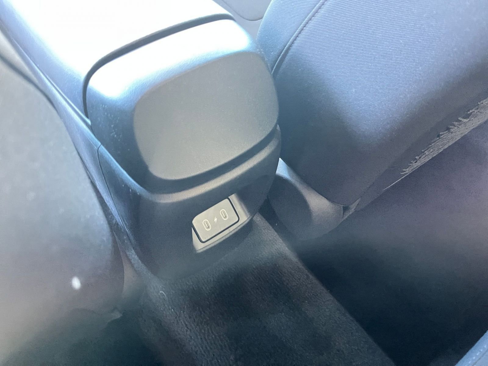 Used 2025 Hyundai Elantra SEL image 24