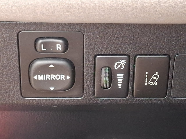 Used 2018 Toyota RAV4 XLE w/ Plus Extra Value Package AWD/4WD image 25