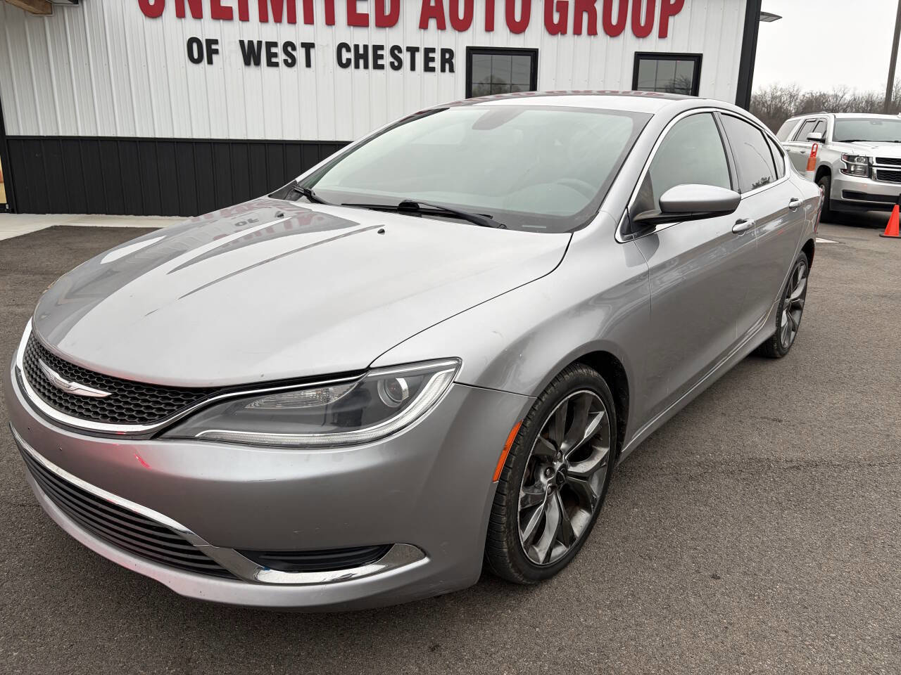 Used 2016 Chrysler 200 Limited w/ Convenience Group FWD image 3