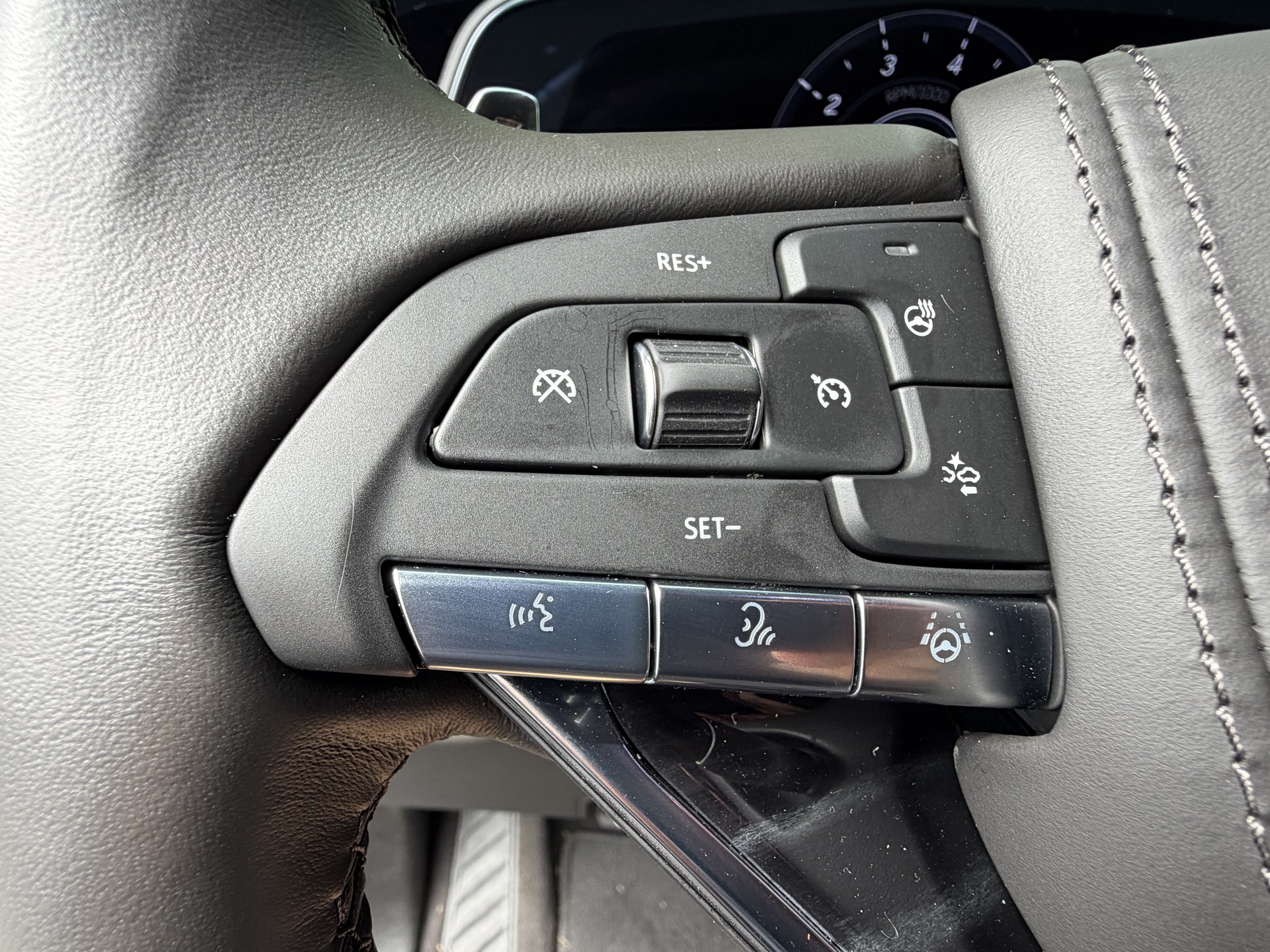 Used 2024 Cadillac Escalade V w/ LPO, ONYX Package AWD/4WD image 19