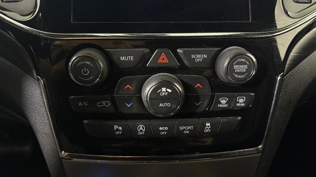 Used 2019 Jeep Grand Cherokee Altitude AWD/4WD image 26