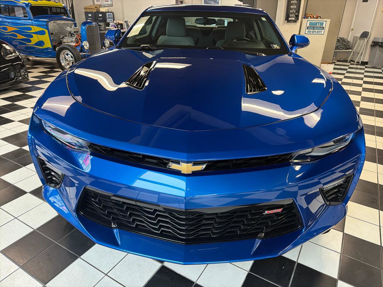 Used 2017 Chevrolet Camaro SS RWD image 2