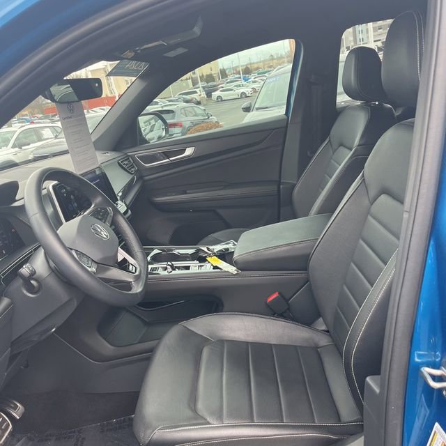 Used 2024 Volkswagen Atlas Cross Sport SEL R-Line image 9