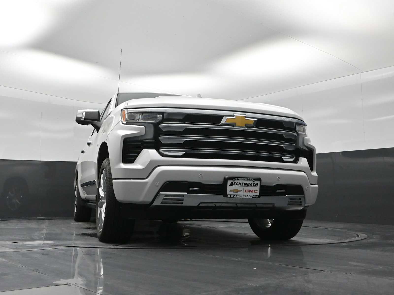 Used 2024 Chevrolet Silverado 1500 High Country image 20