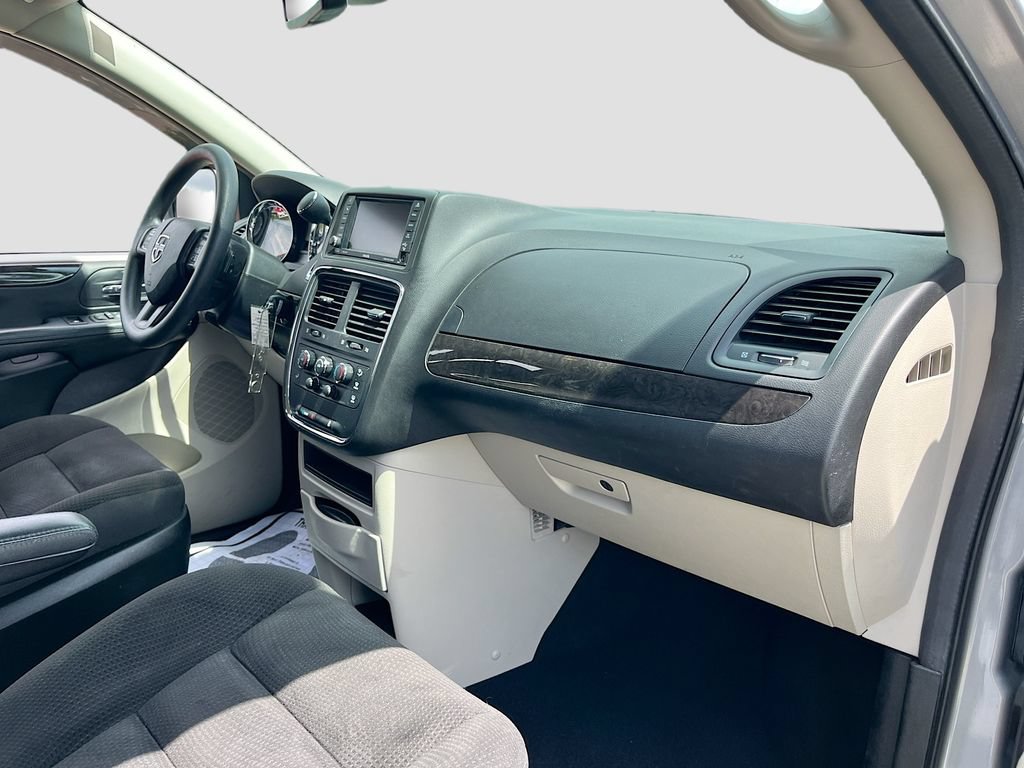 Certified 2018 Dodge Grand Caravan SE w/ UConnect Hands-Free Group FWD image 28