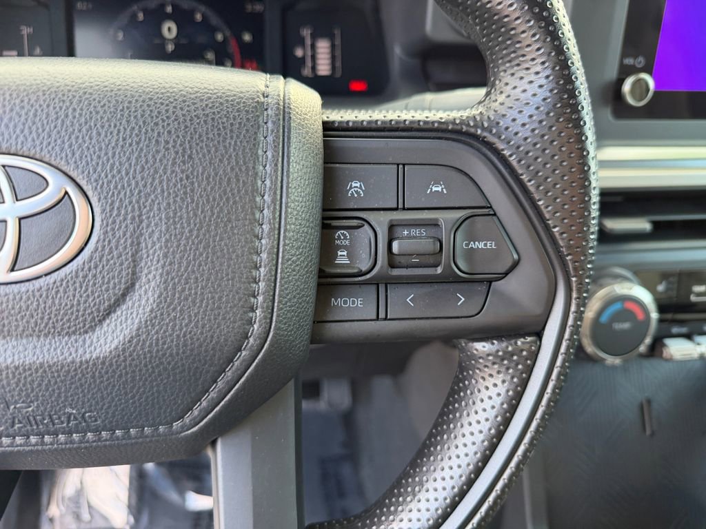 Used 2025 Toyota Tacoma SR5 AWD/4WD image 20