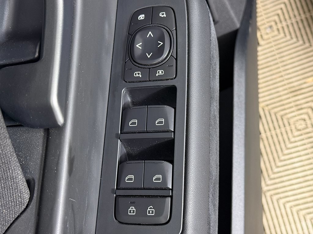 Used 2023 Fisker Ocean Ultra AWD/4WD image 37