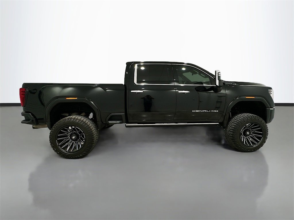 Used 2025 GMC Sierra 2500 Denali Ultimate image 8