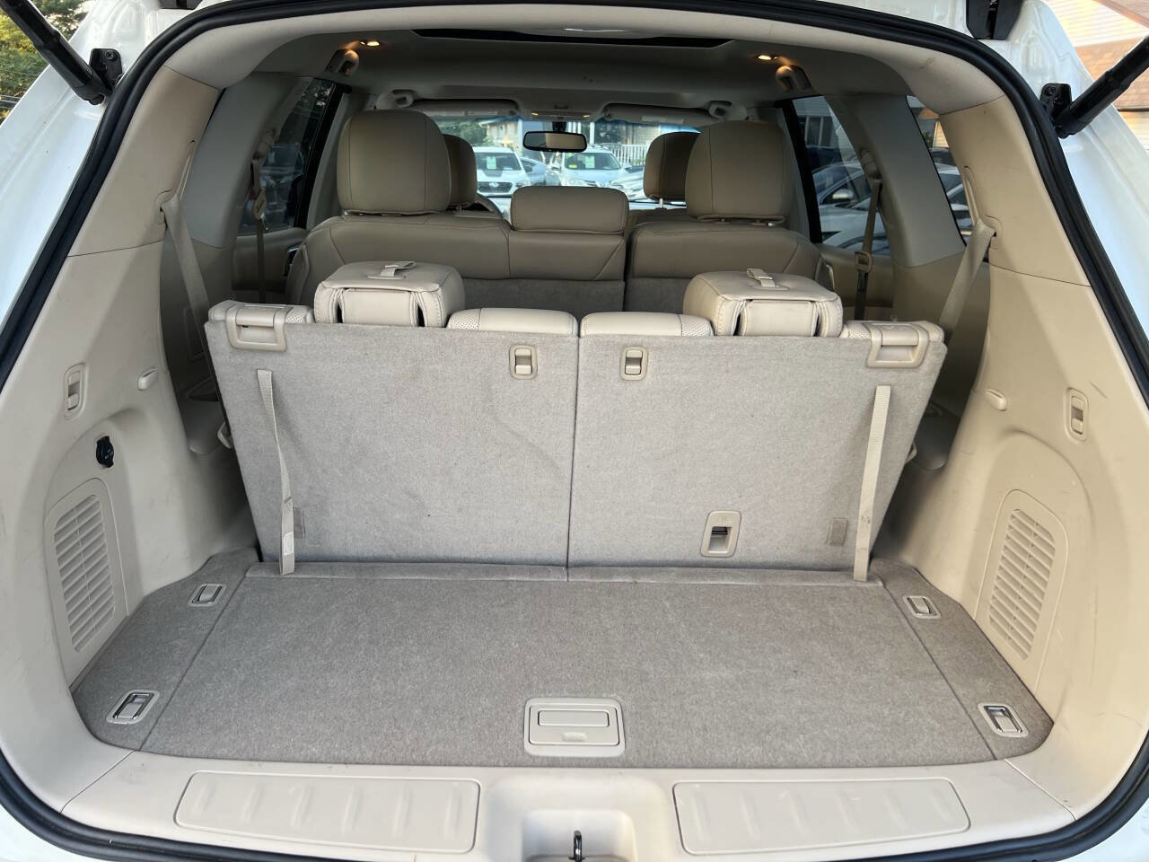 Used 2015 Nissan Pathfinder Platinum image 16