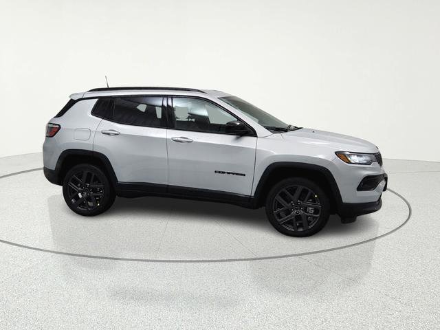 New 2026 Jeep Compass Latitude AWD/4WD image 5