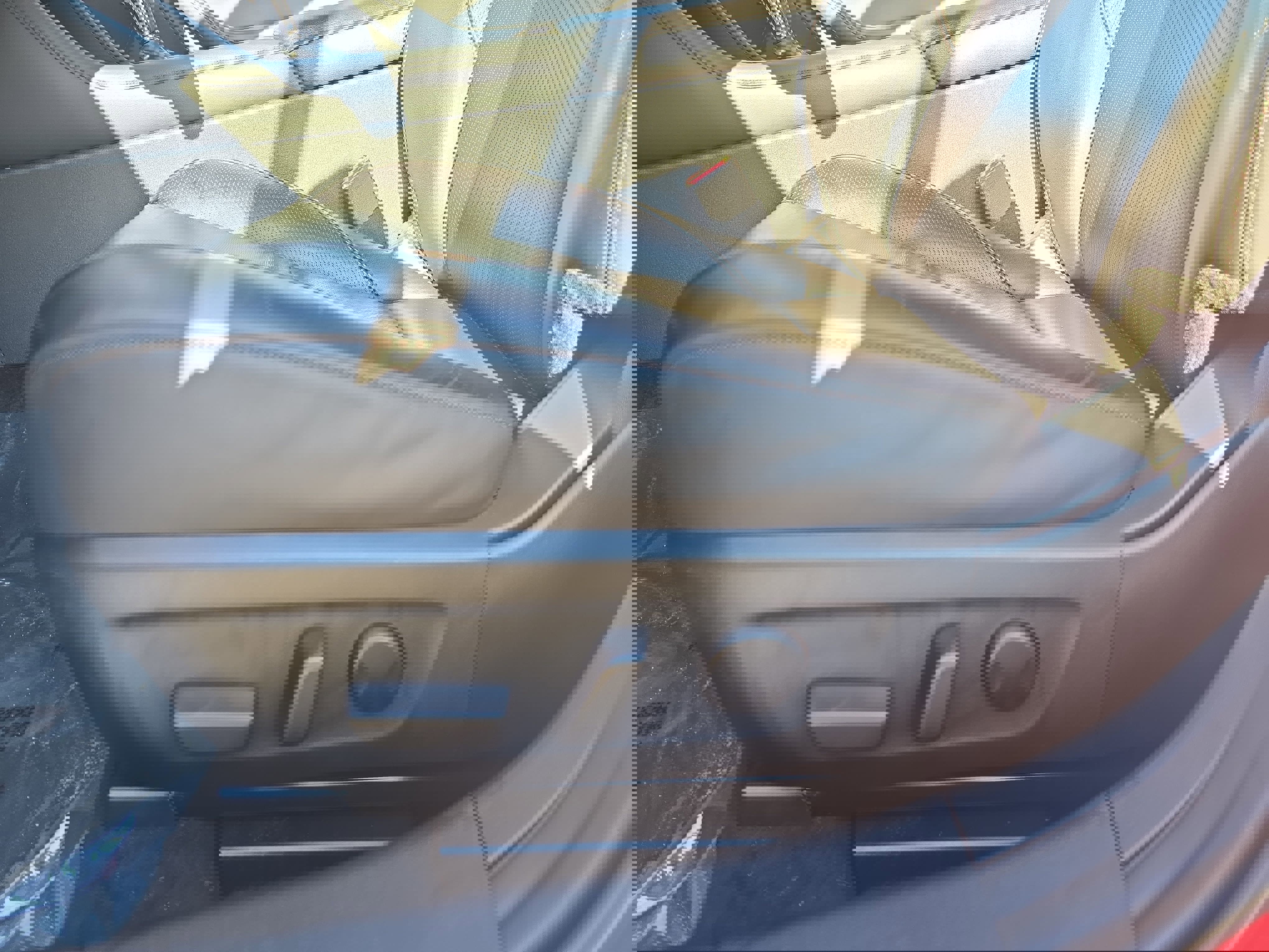 Used 2023 MAZDA MAZDA3 Hatchback w/ Appearance Package image 29