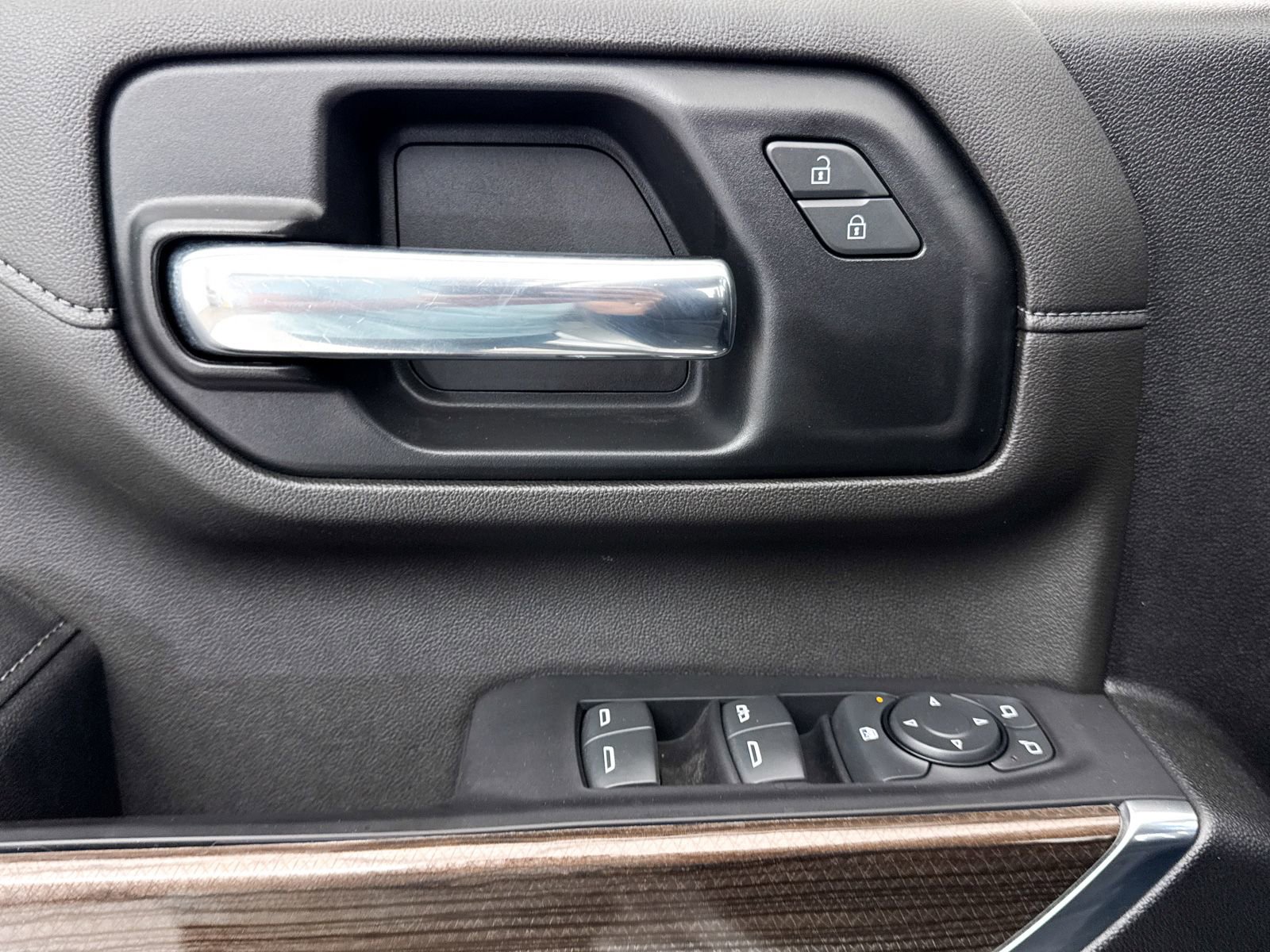 Used 2022 Chevrolet Silverado 2500 LT w/ Convenience Package image 29