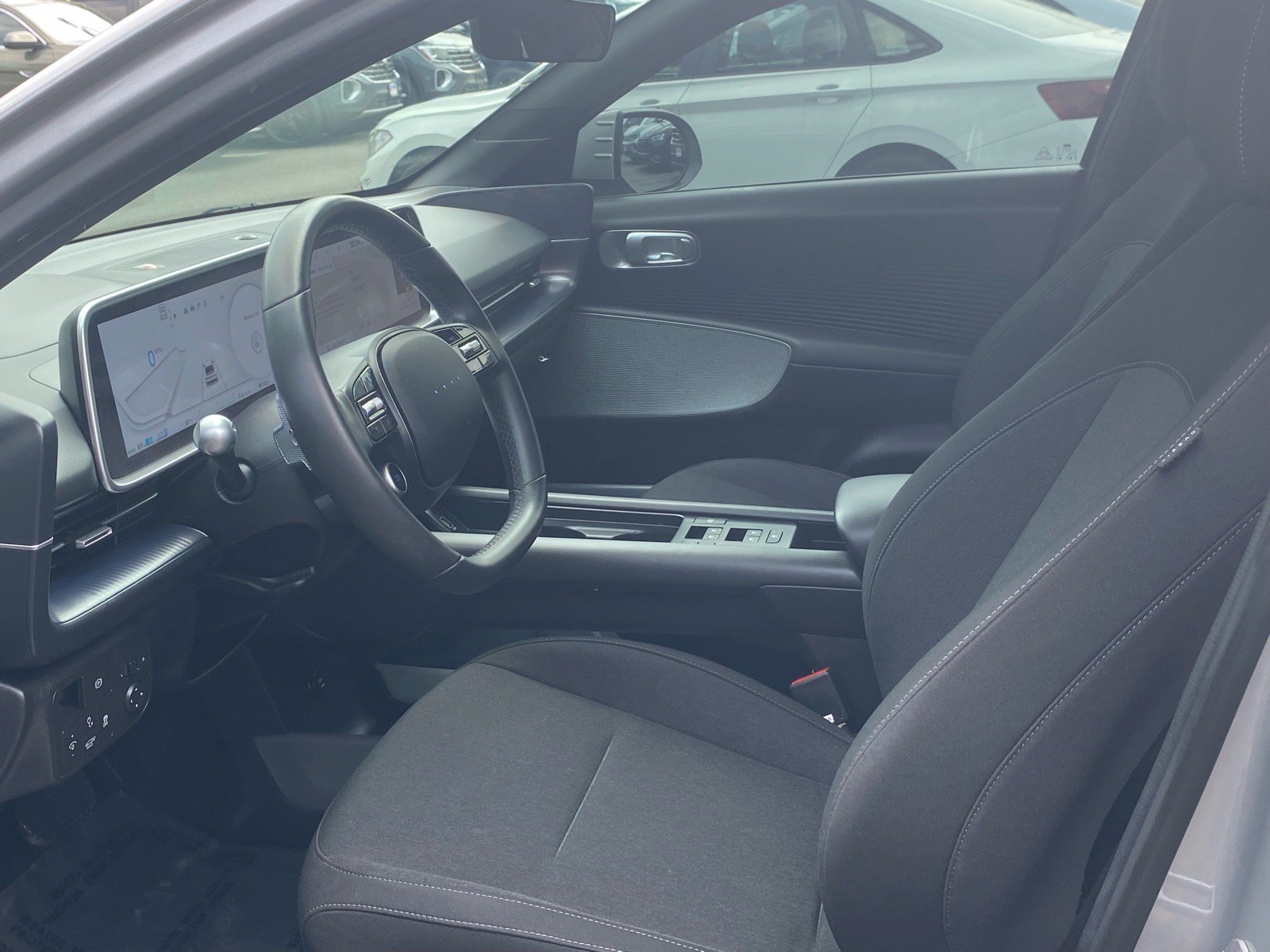 Used 2024 Hyundai Ioniq 6 SE AWD/4WD image 13