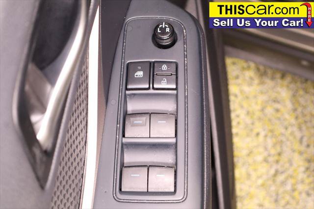Used 2021 Toyota C-HR LE FWD image 30