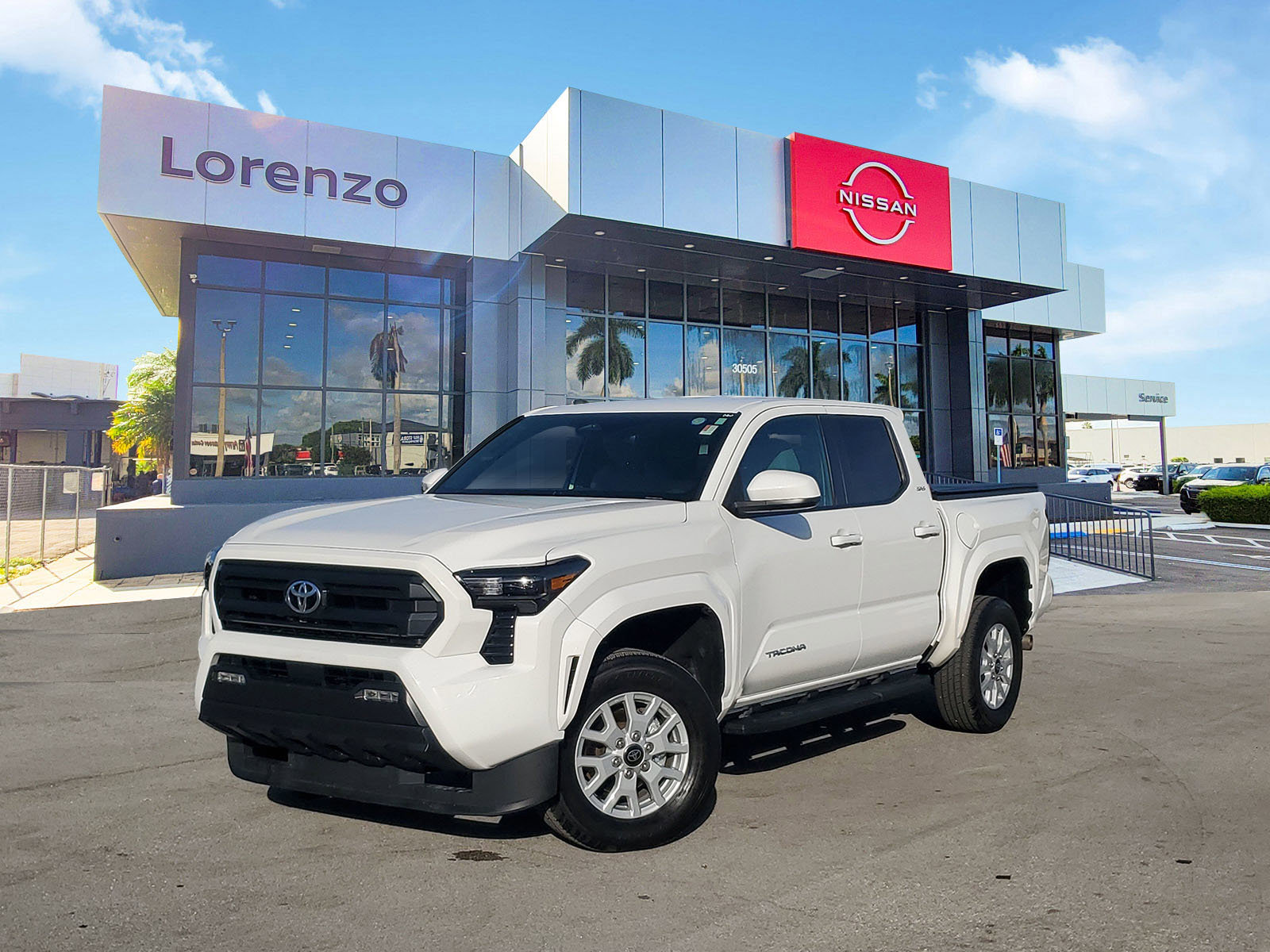 Used 2024 Toyota Tacoma SR5 image 1