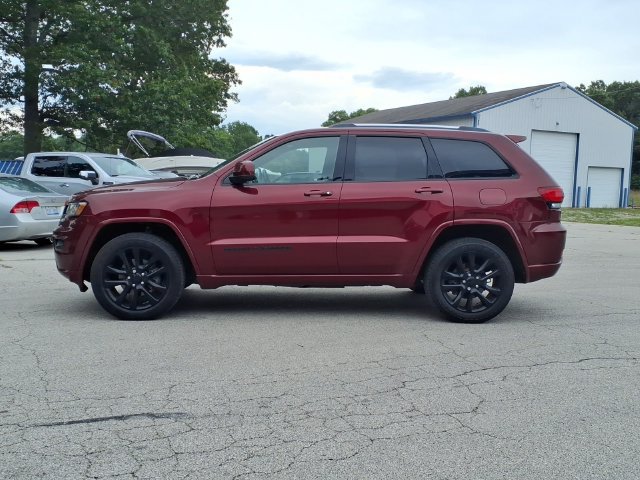 Used 2020 Jeep Grand Cherokee Altitude AWD/4WD image 4