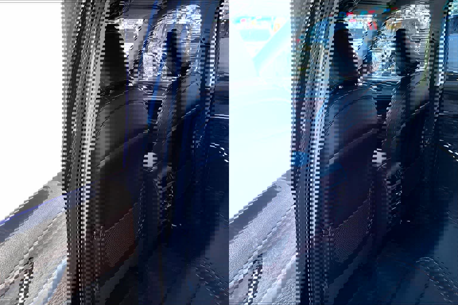 Used 2022 Jeep Grand Cherokee Limited 4xe image 12