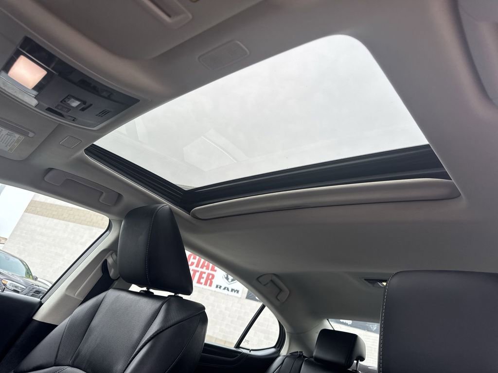 Used 2023 Lexus ES 250 w/ Premium Package AWD/4WD image 16