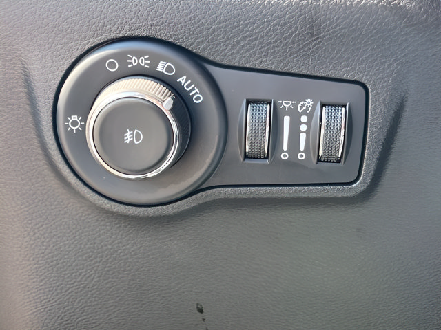 Used 2024 Jeep Compass Latitude AWD/4WD image 21