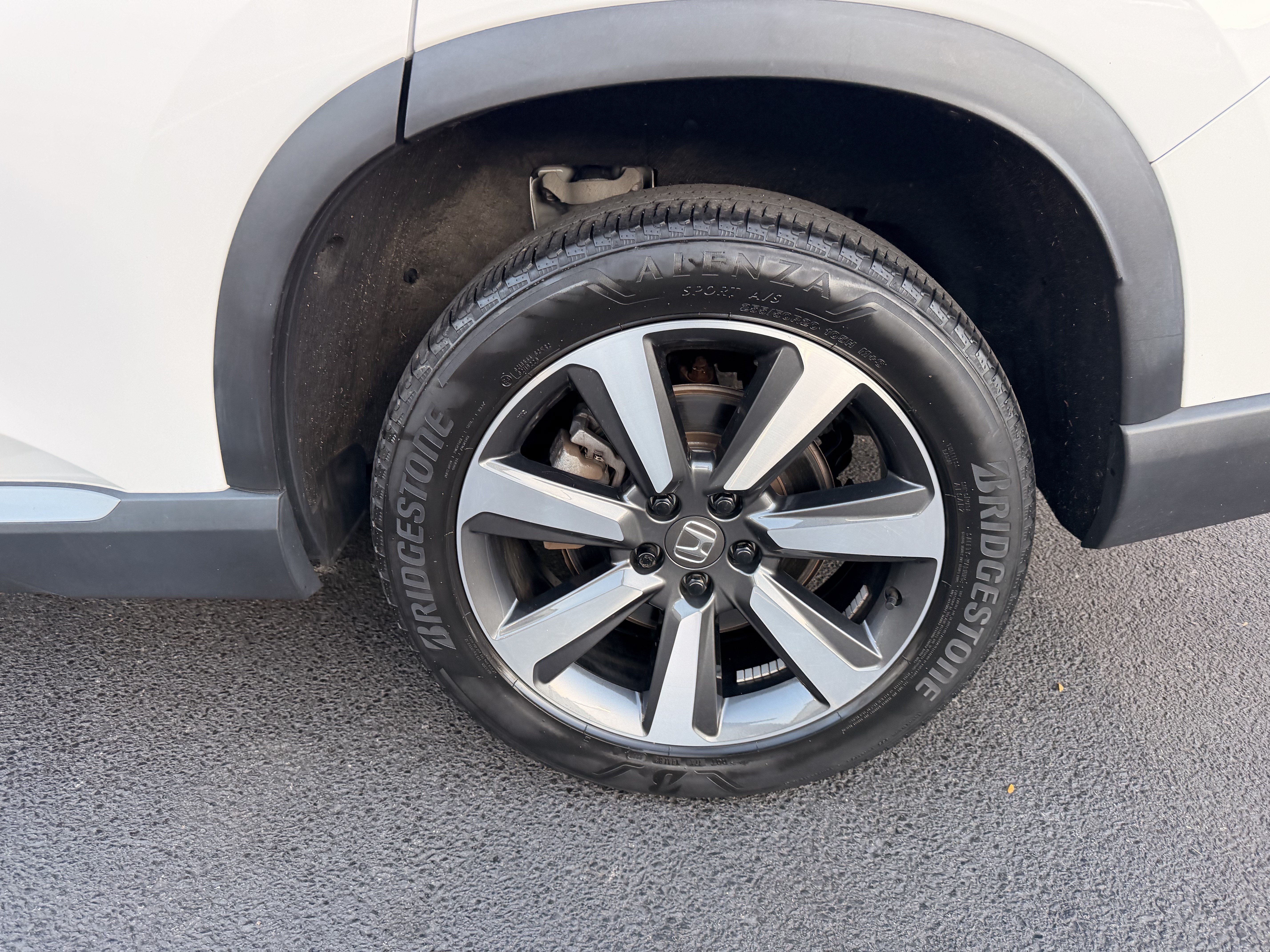 Certified 2023 Honda Pilot Touring image 8