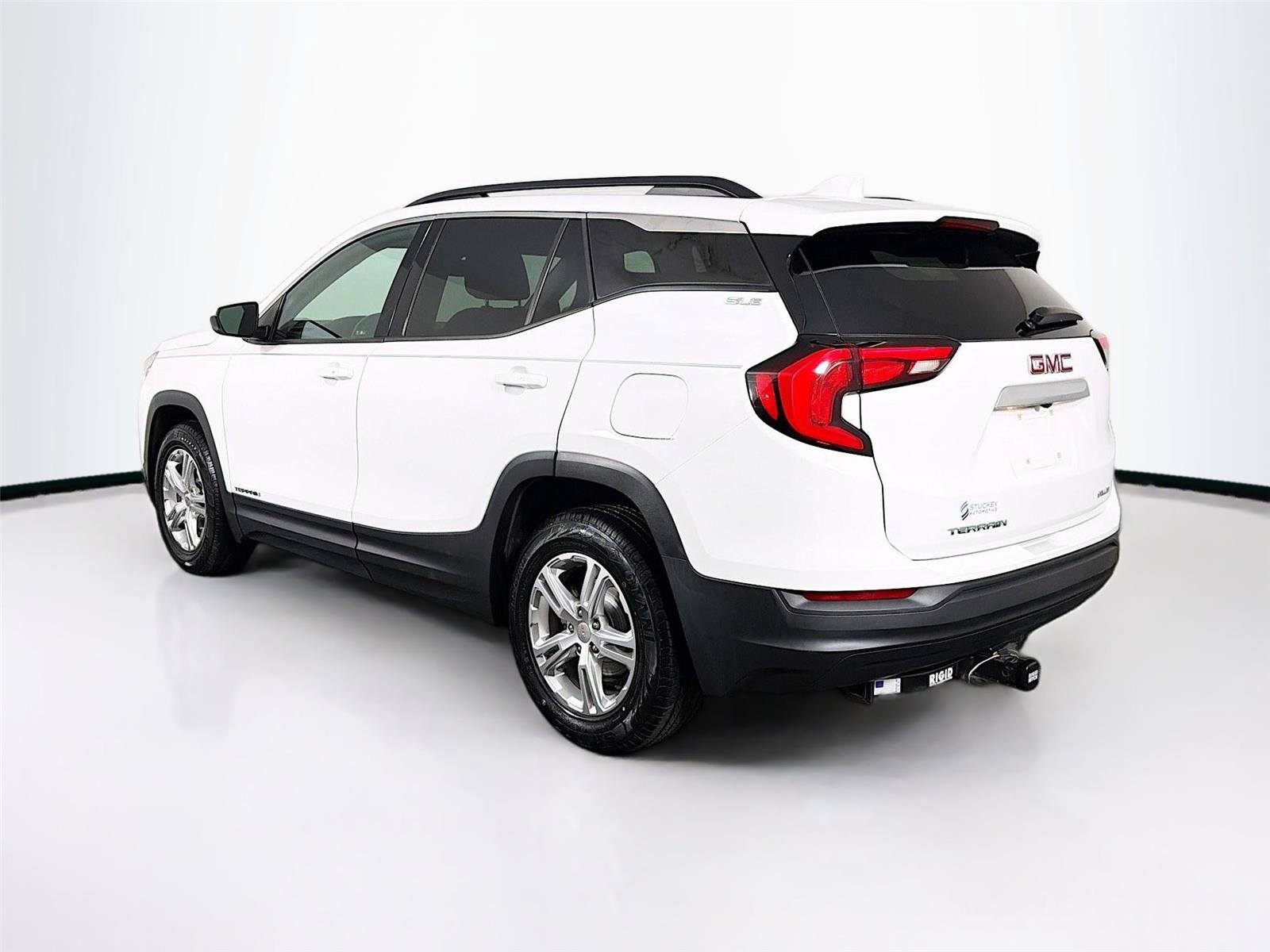 Used 2018 GMC Terrain SLE w/ Driver Convenience Package AWD/4WD image 5