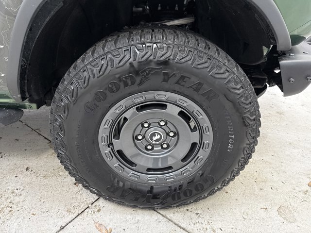 Used 2024 Ford Bronco Everglades image 30