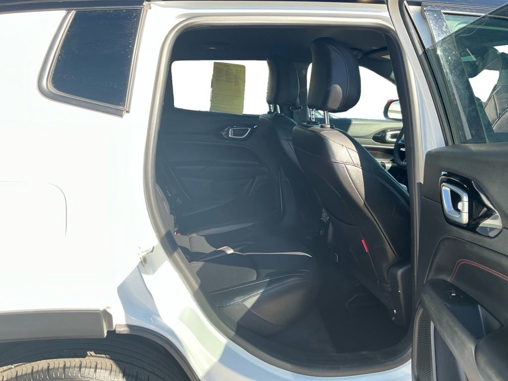 Used 2024 Jeep Compass Trailhawk image 20