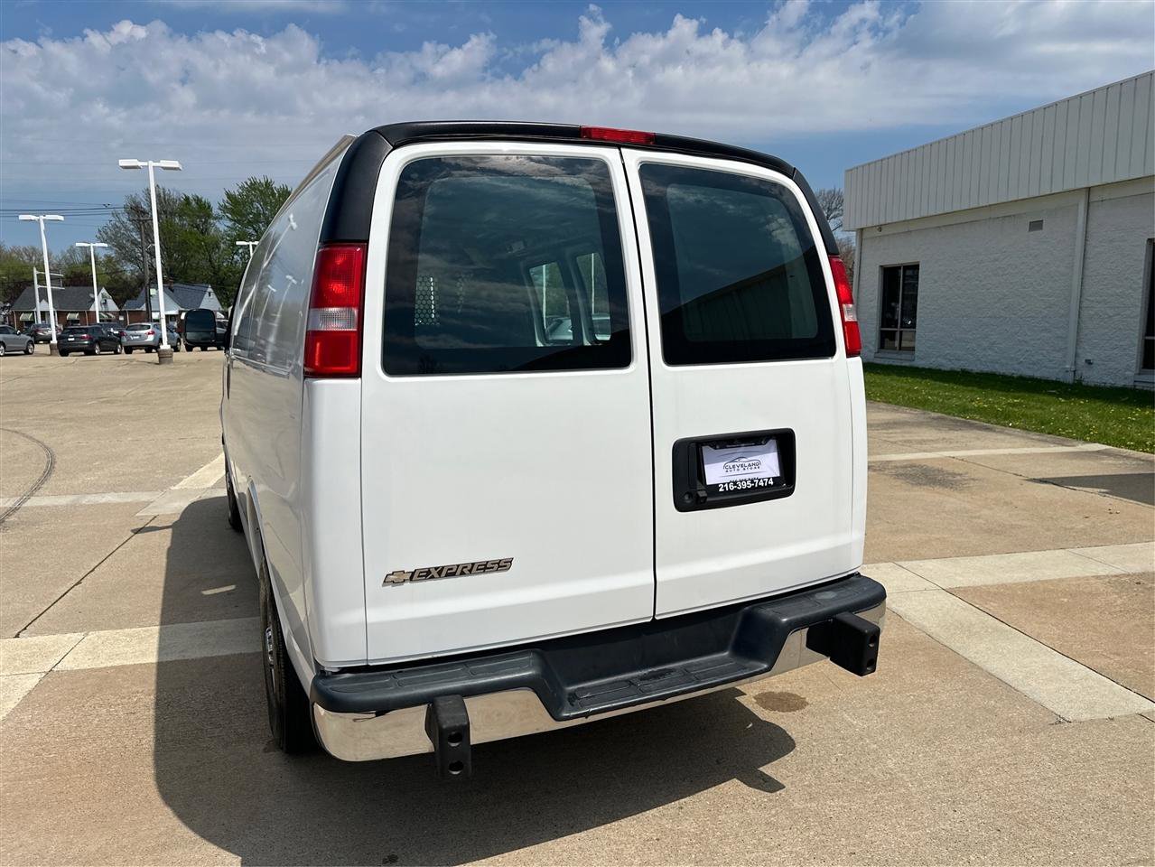 Used 2022 Chevrolet Express 2500 w/ Driver Convenience Package RWD image 23