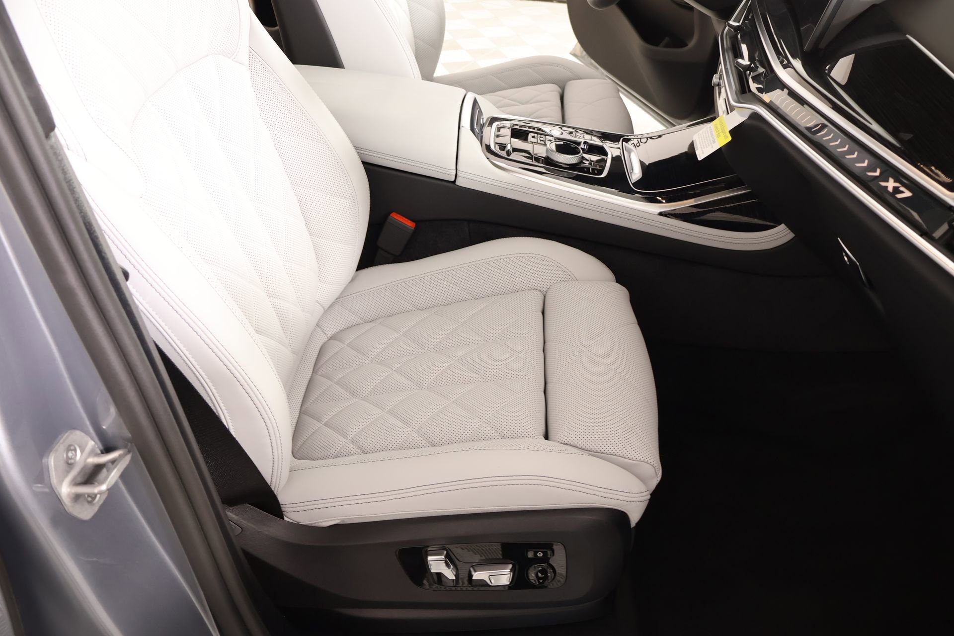 New 2026 BMW X7 xDrive40i w/ M Sport Package image 14