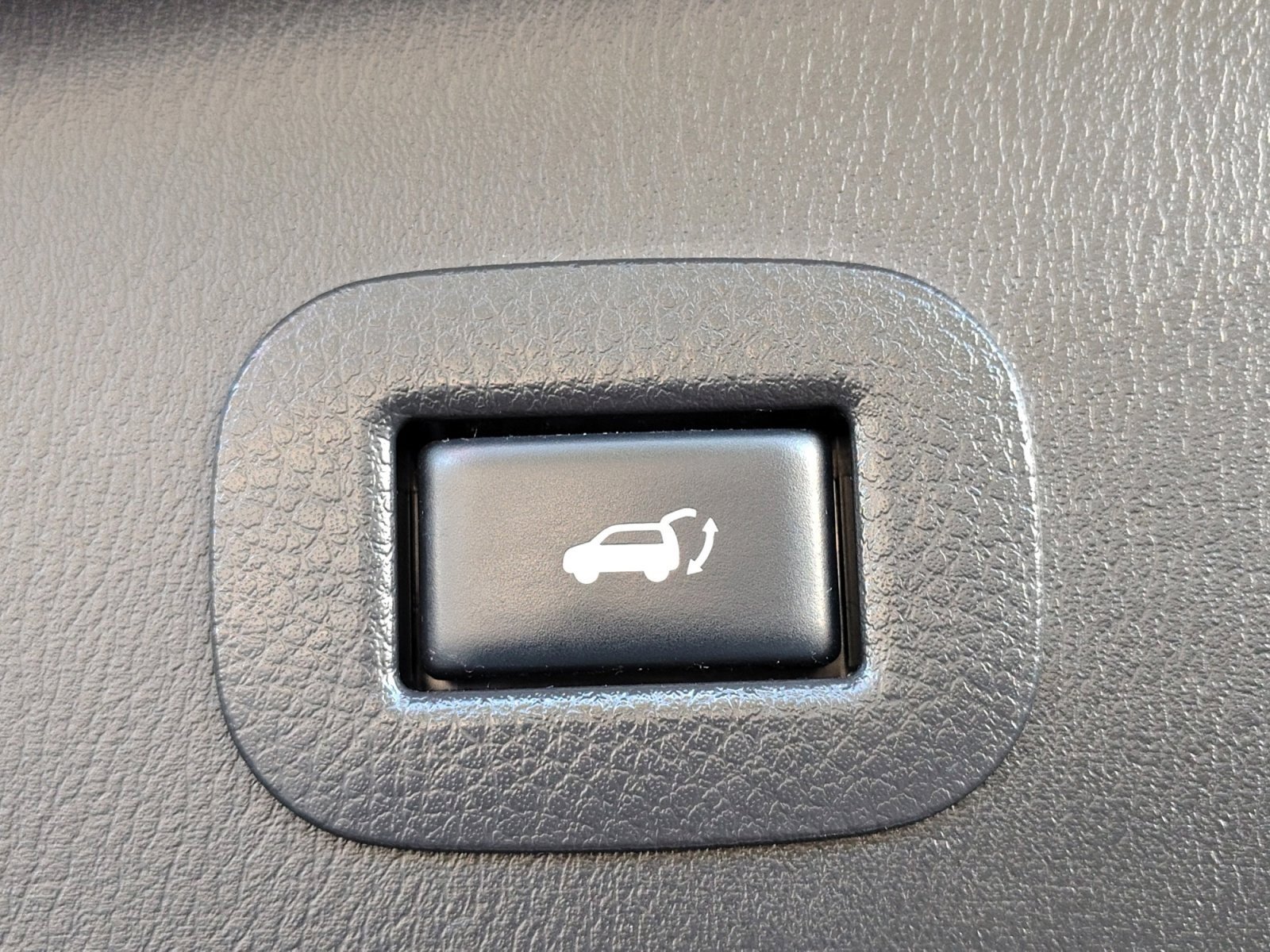 Used 2018 Nissan Armada SL w/ Premium Package image 34