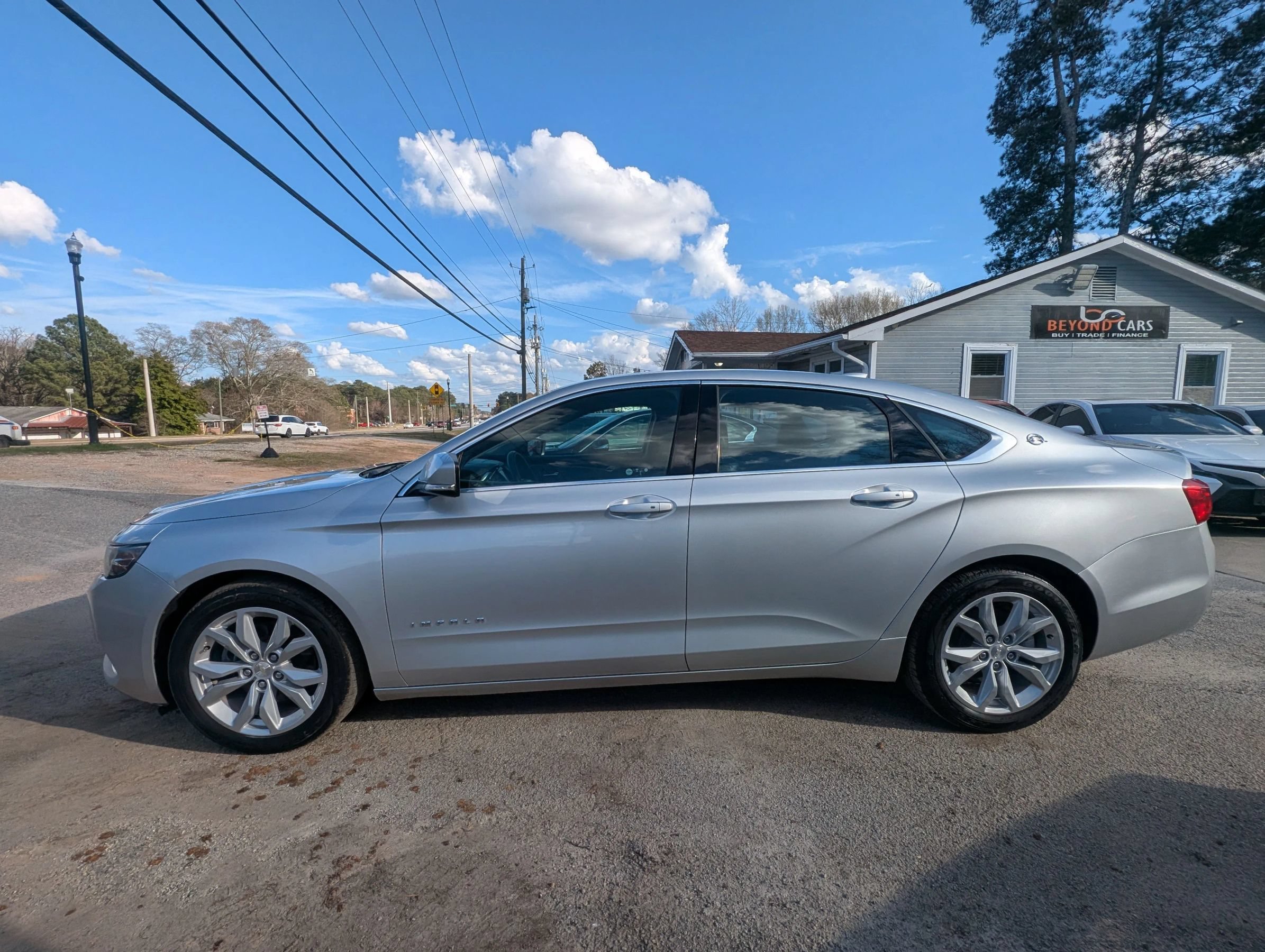 Used 2019 Chevrolet Impala LT FWD image 3