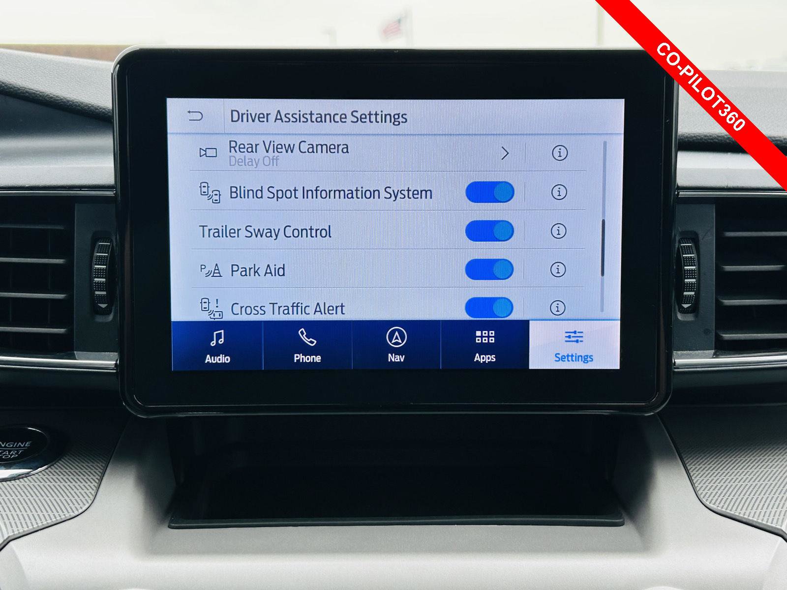 Used 2024 Ford Explorer XLT w/ Equipment Group 202A AWD/4WD image 10