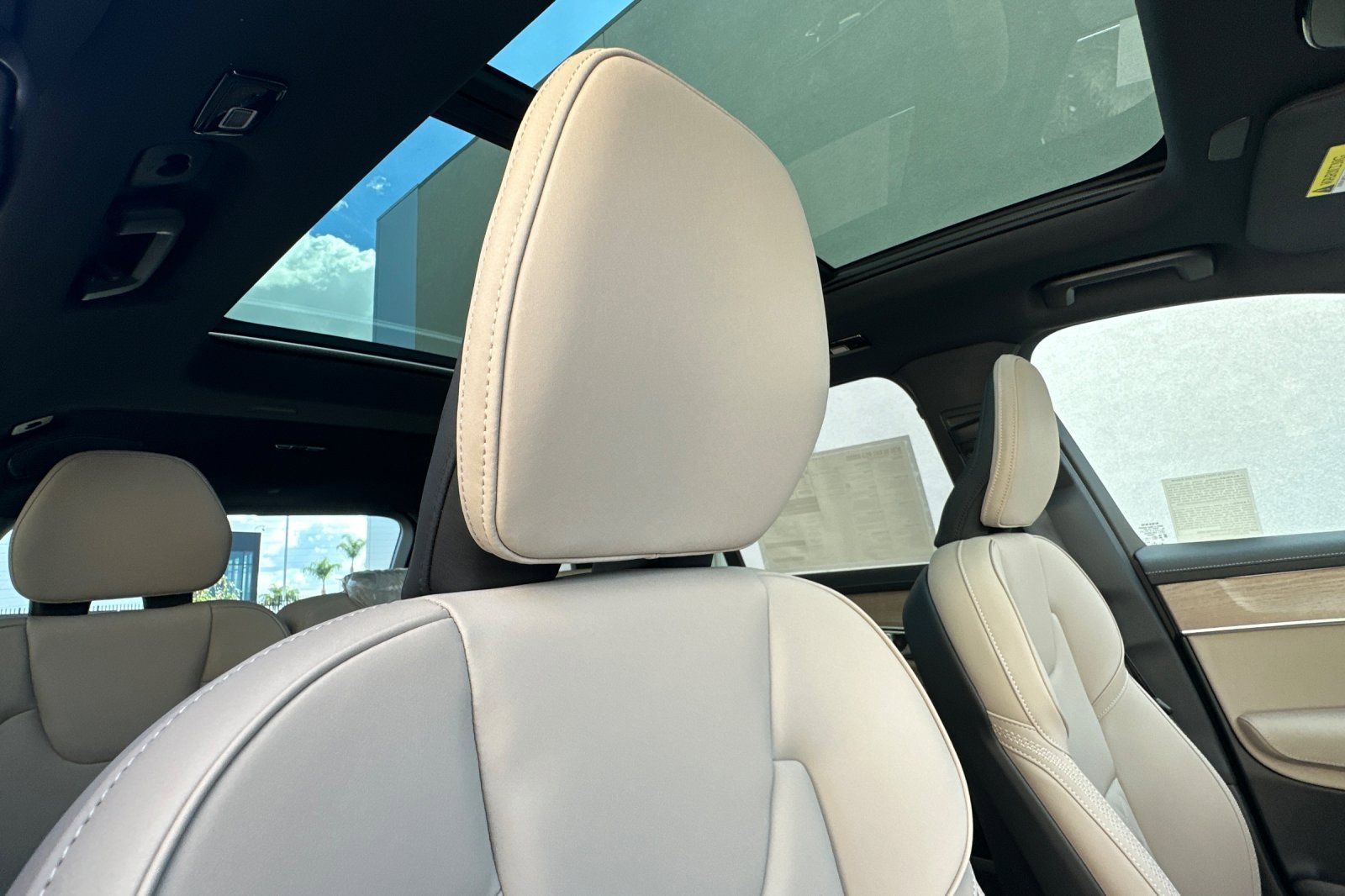 New 2026 Volvo XC90 B6 Plus w/ Protection Package Premier image 19