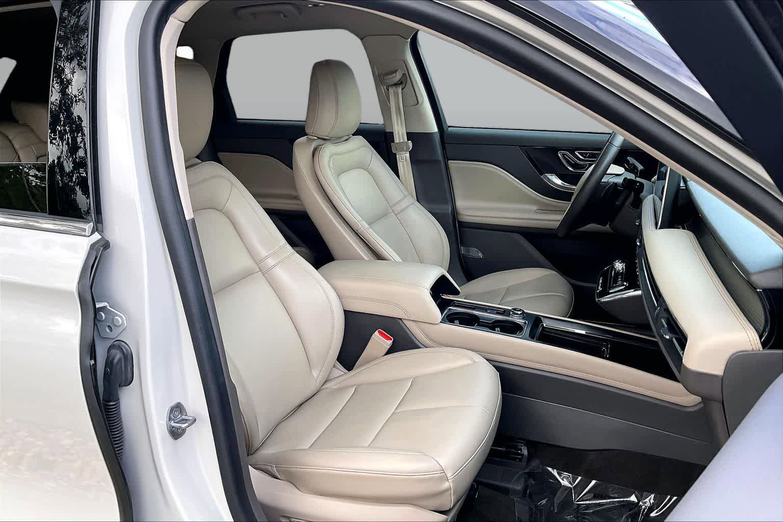 Used 2023 Lincoln Corsair FWD image 8