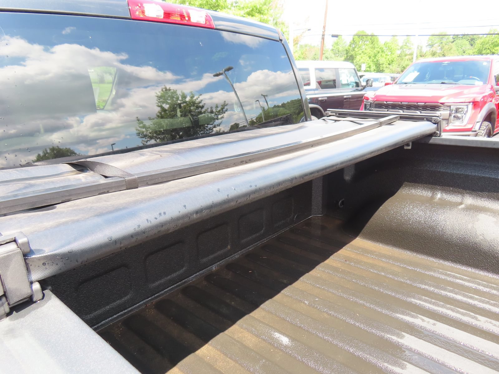 Used 2018 RAM 1500 Express AWD/4WD image 10