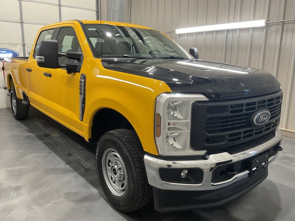 Used 2025 Ford F250 XL w/ 360-Degree Camera Package