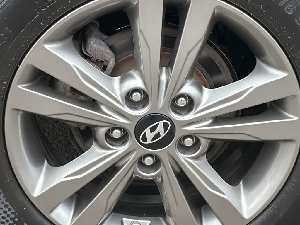 Used 2018 Hyundai Elantra SEL image 7