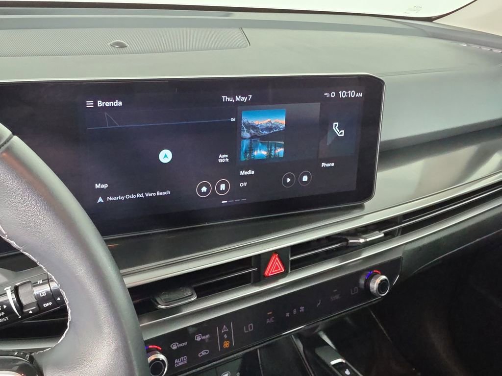 Certified 2025 Kia Sorento S FWD image 18