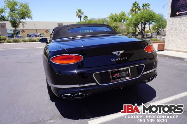 Used 2022 Bentley Continental GT image 32
