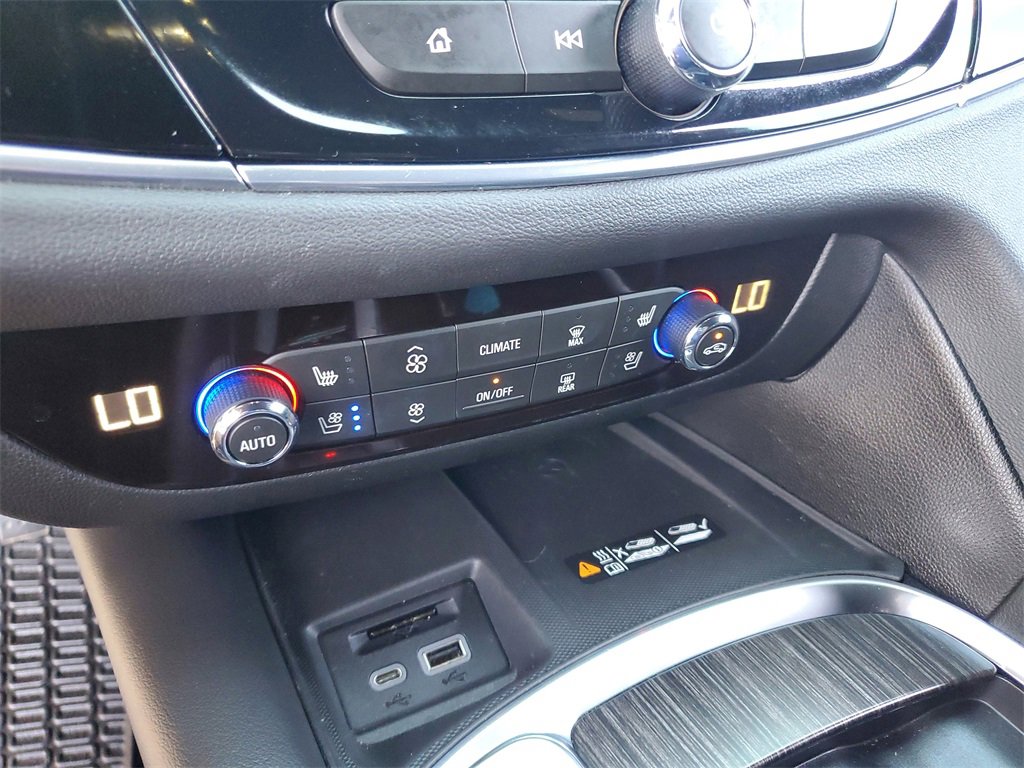 Certified 2023 Buick Enclave Avenir image 32