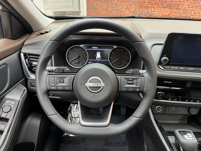 Used 2022 Nissan Rogue SV w/ SV Premium Package image 14