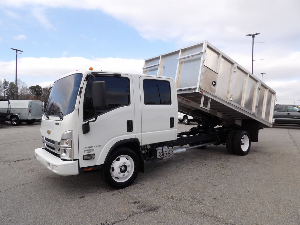 Used 2024 Chevrolet Low Cab Forward RWD image 3