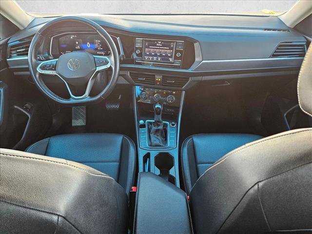 Used 2024 Volkswagen Jetta SE image 15