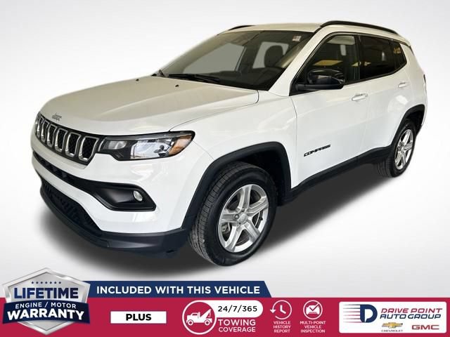 Used 2024 Jeep Compass Latitude AWD/4WD image 4