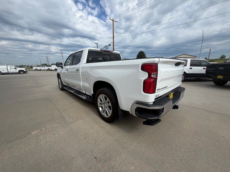 Used 2024 Chevrolet Silverado 1500 LTZ AWD/4WD image 6