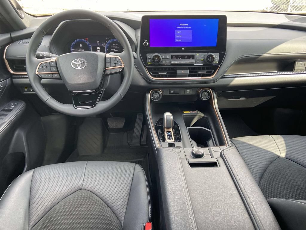 Used 2026 Toyota Grand Highlander AWD Hybrid image 12